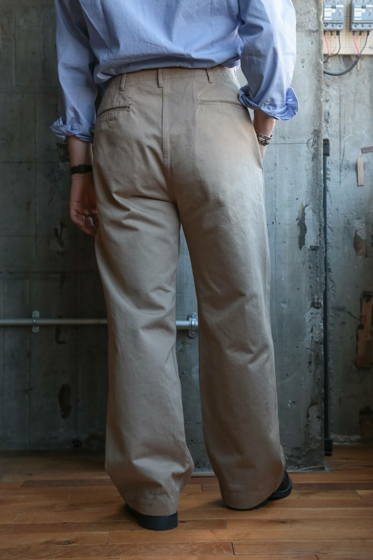 DOUGLAS | ARCH ONLINE SHOP