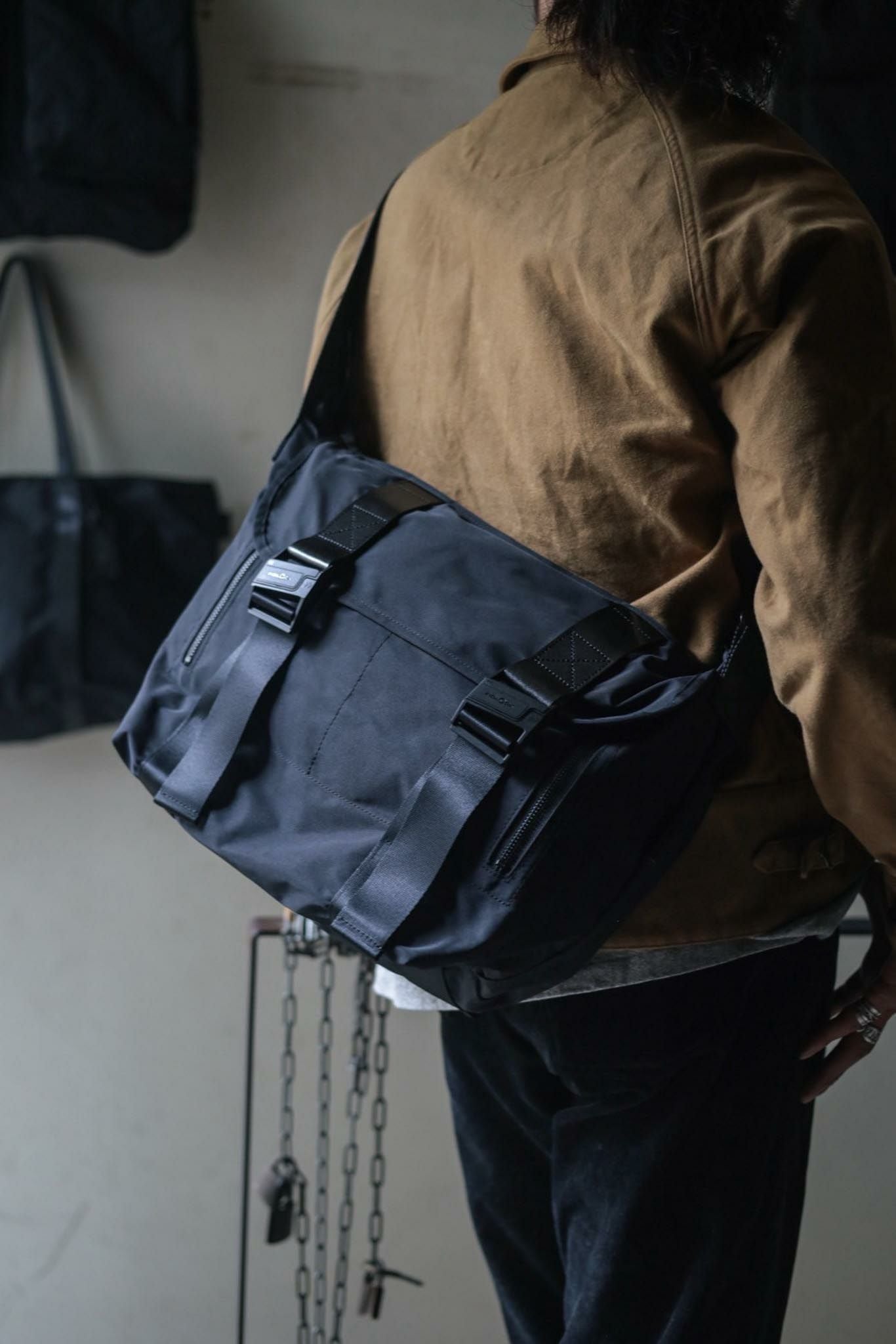 GABARDINE MESSENGER BAG(M) | ARCH ONLINE SHOP