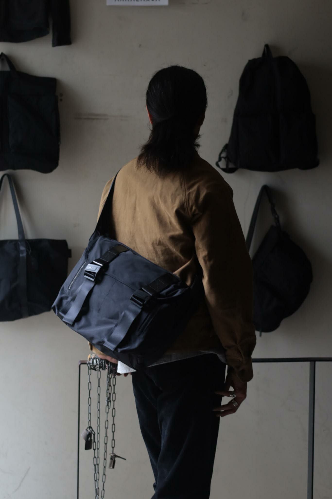 GABARDINE MESSENGER BAG(M) | ARCH ONLINE SHOP