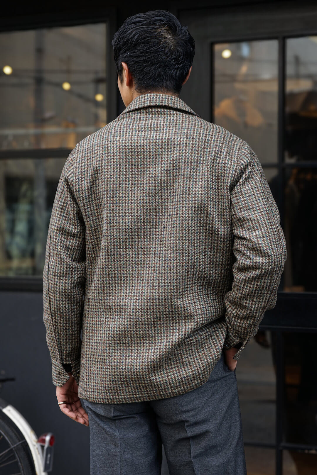 (身長180cm 体重70kg / 着用サイズ 50)