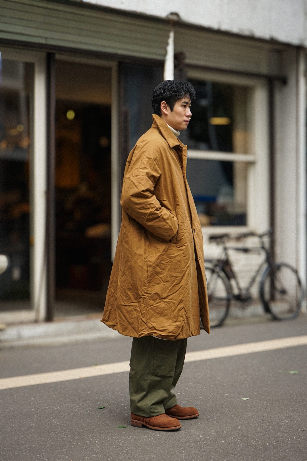 (身長183cm 体重70kg / 着用サイズ L)