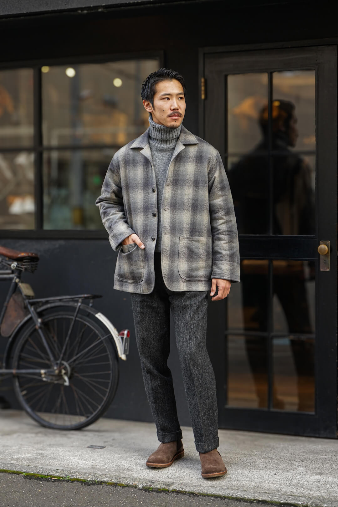 (身長180cm 体重70kg / 着用サイズ L)